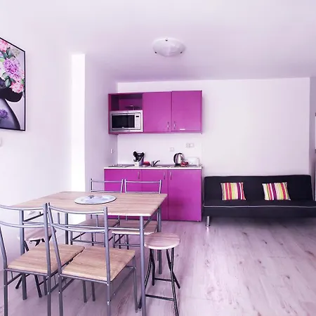 Fashionapartments In Privatecomplex With Pool&parking Apartment