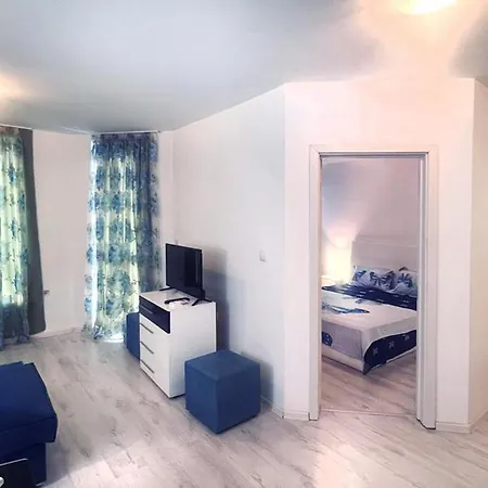 Apartment Fashionapartments In Privatecomplex With Pool&parking